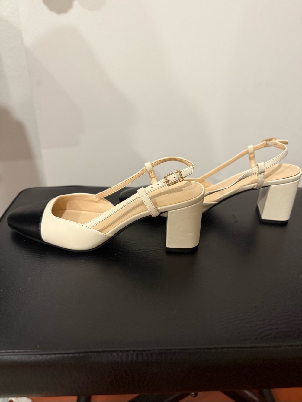 Nine West Two-Tone Black and Cream Slingback Mules - Picture 4 of 4